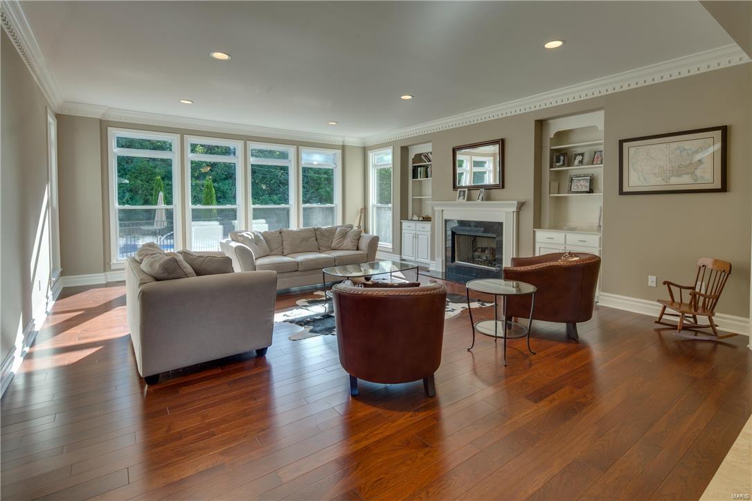 Anton Place - Residential