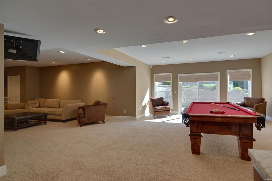 Anton Place - Residential