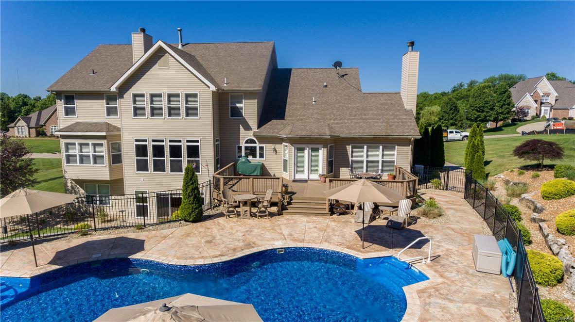 Anton Place - Residential