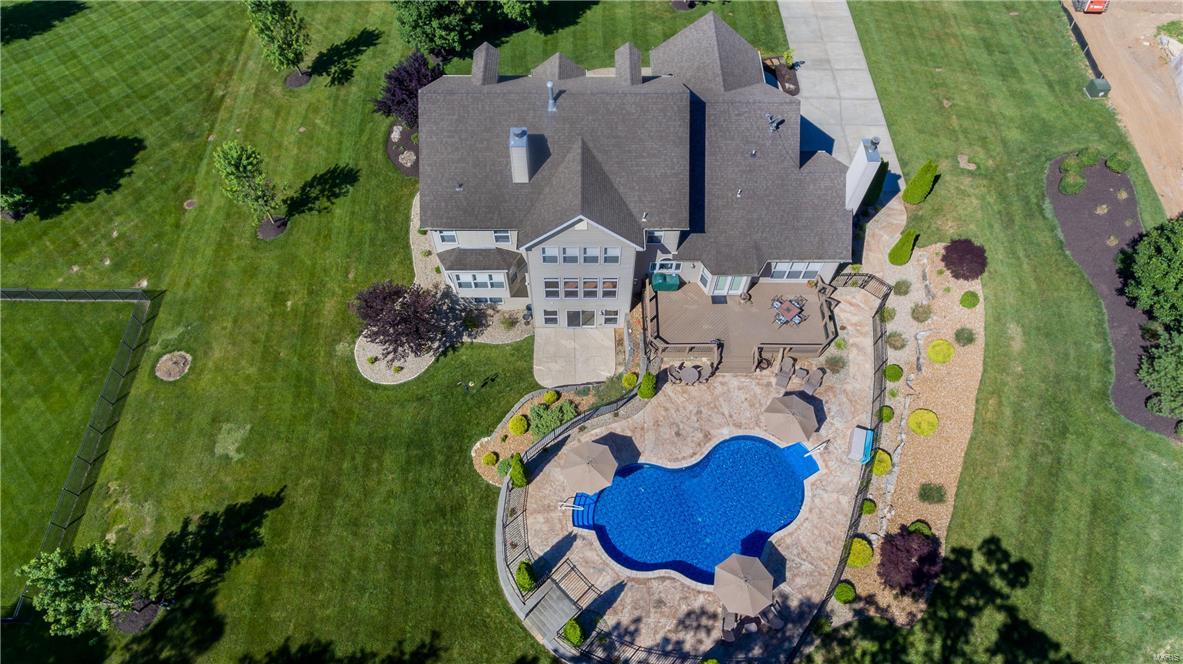 Anton Place - Residential