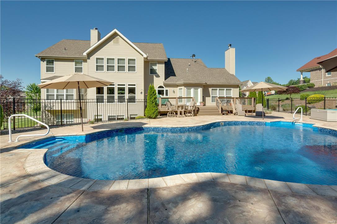 Anton Place - Residential