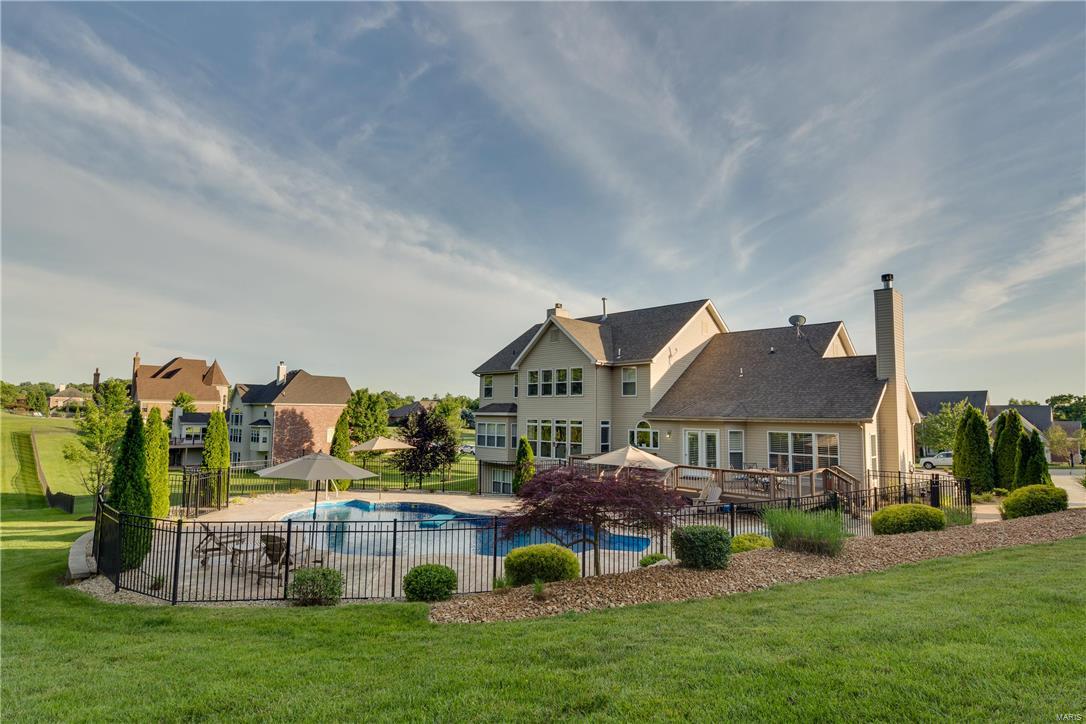 Anton Place - Residential