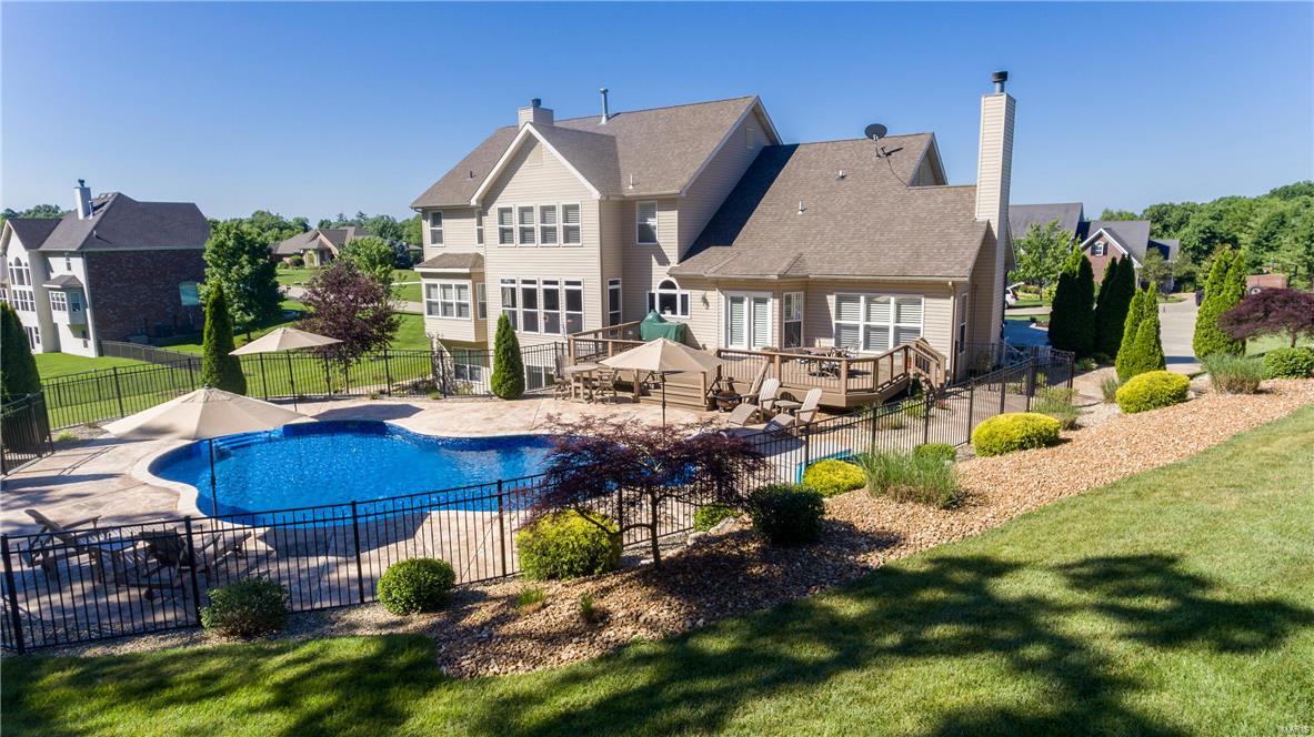 Anton Place - Residential