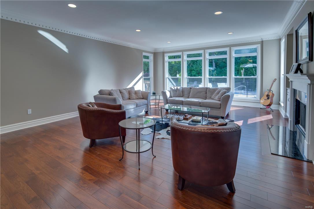 Anton Place - Residential