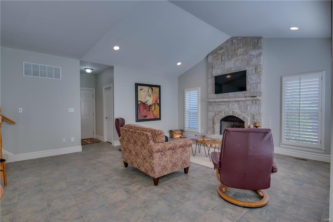 Anton Place - Residential