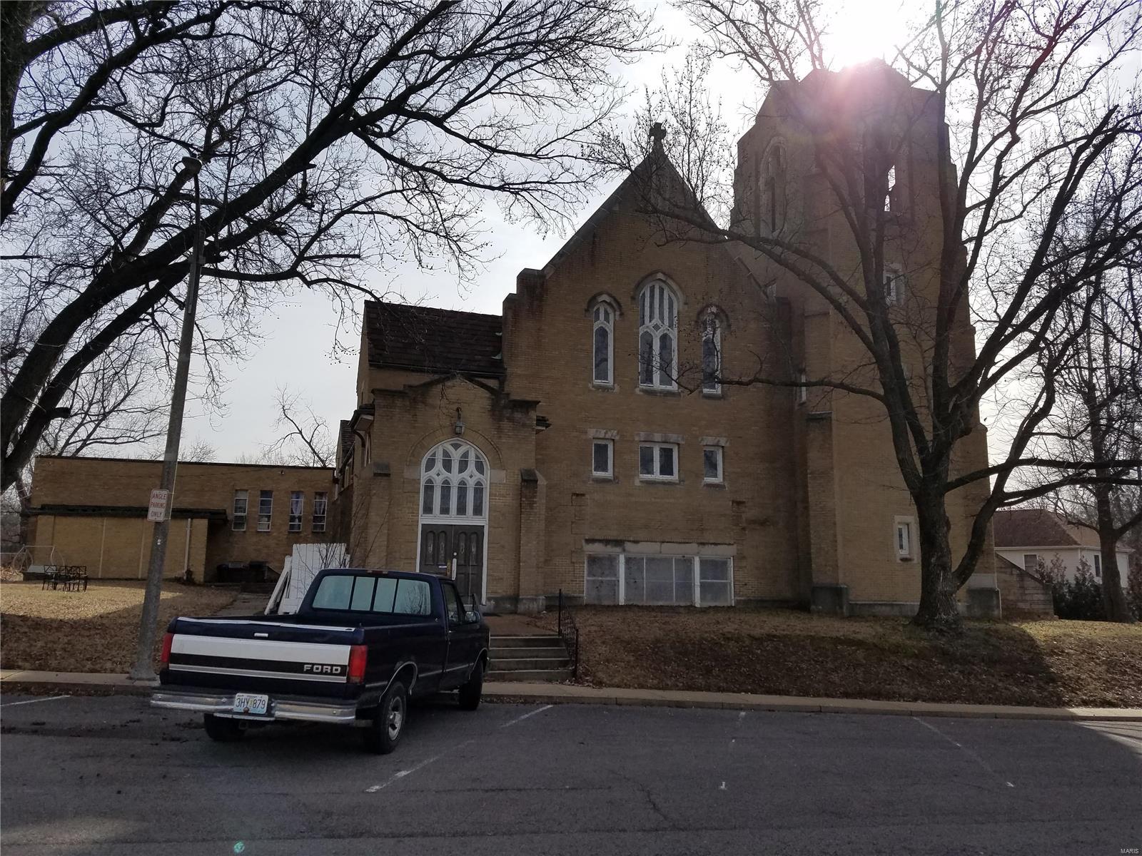 Richmond Heights - Commercial Sale