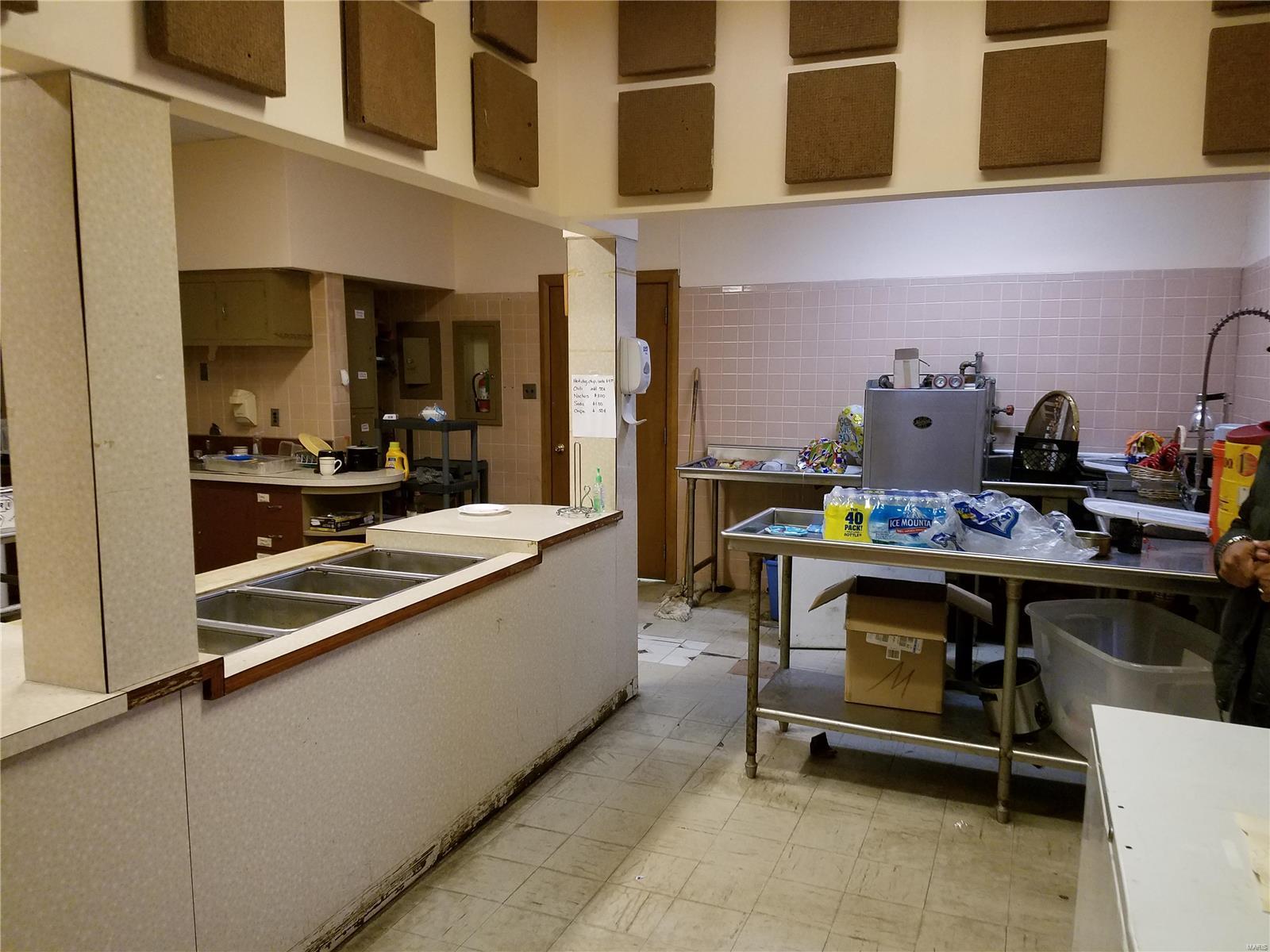 Richmond Heights - Commercial Sale