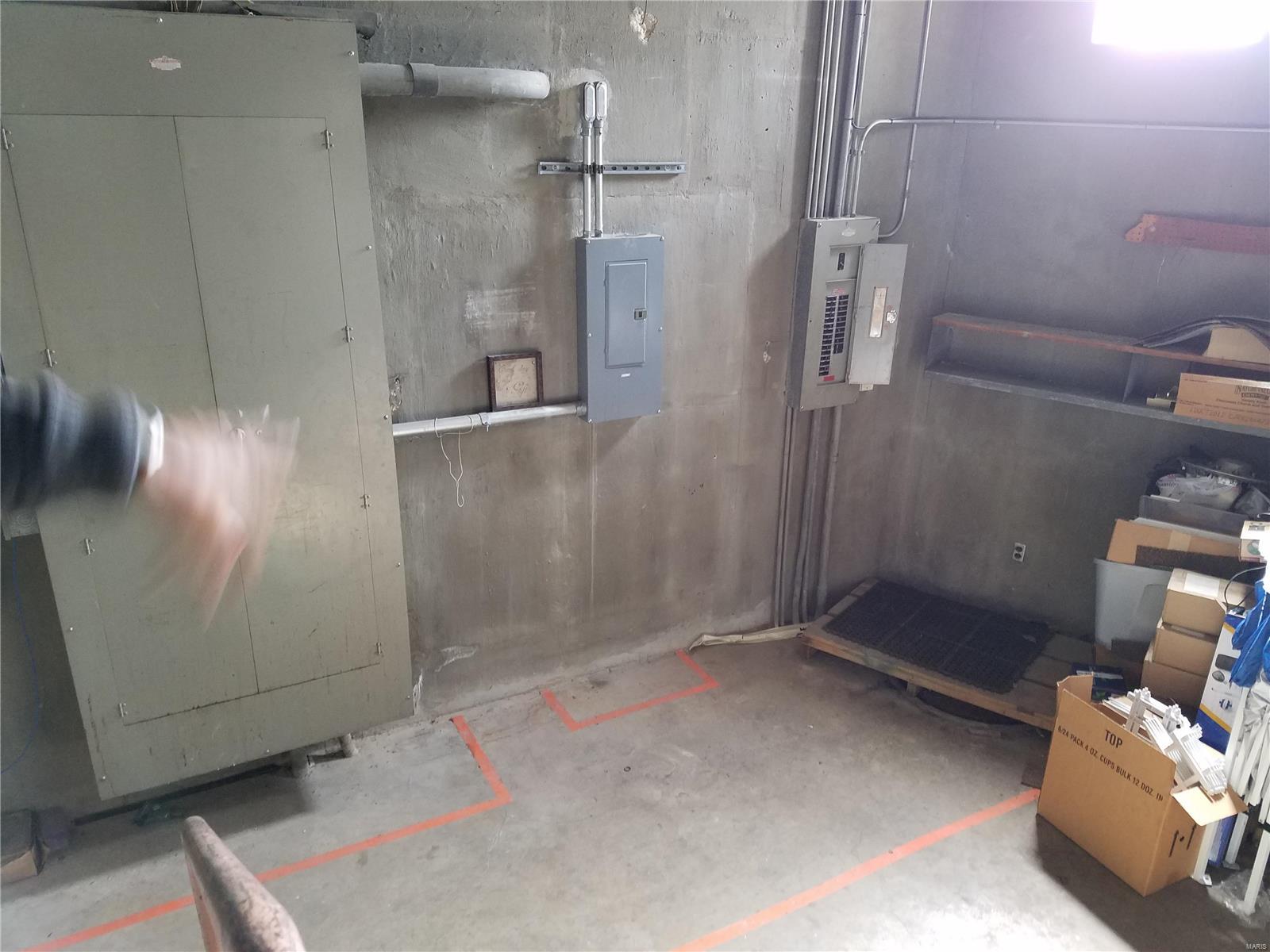 Richmond Heights - Commercial Sale