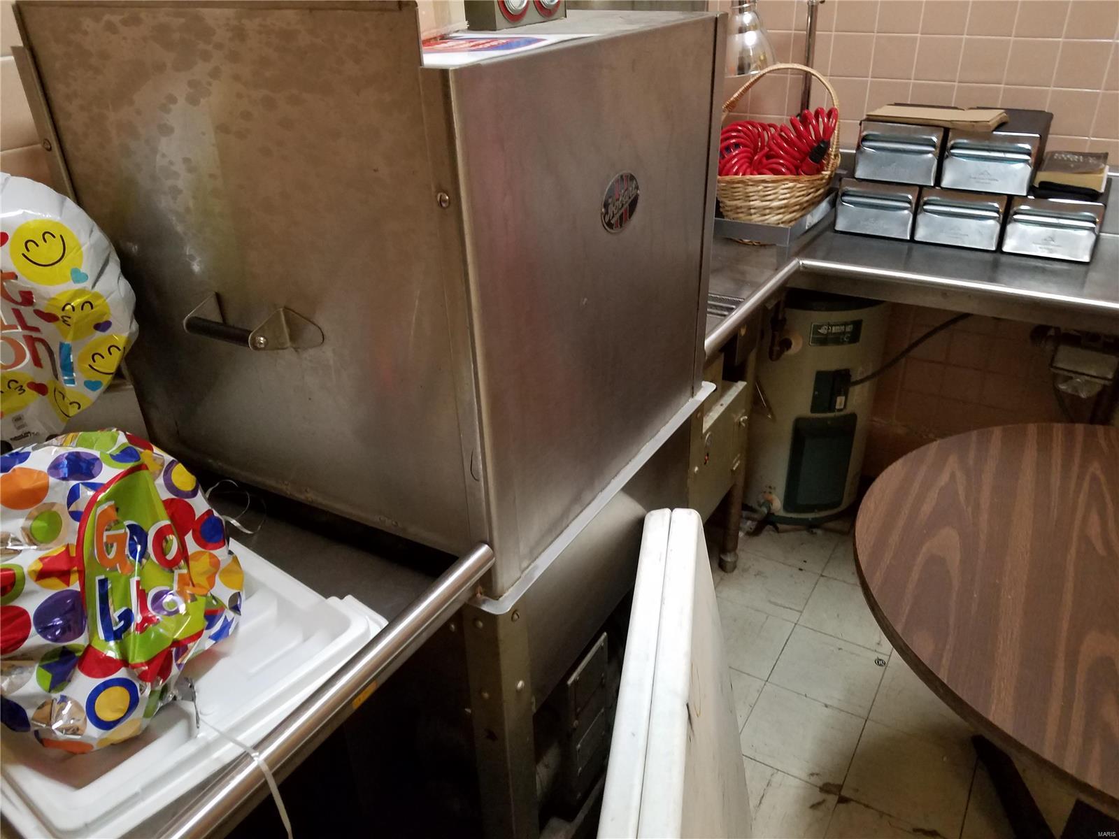 Richmond Heights - Commercial Sale