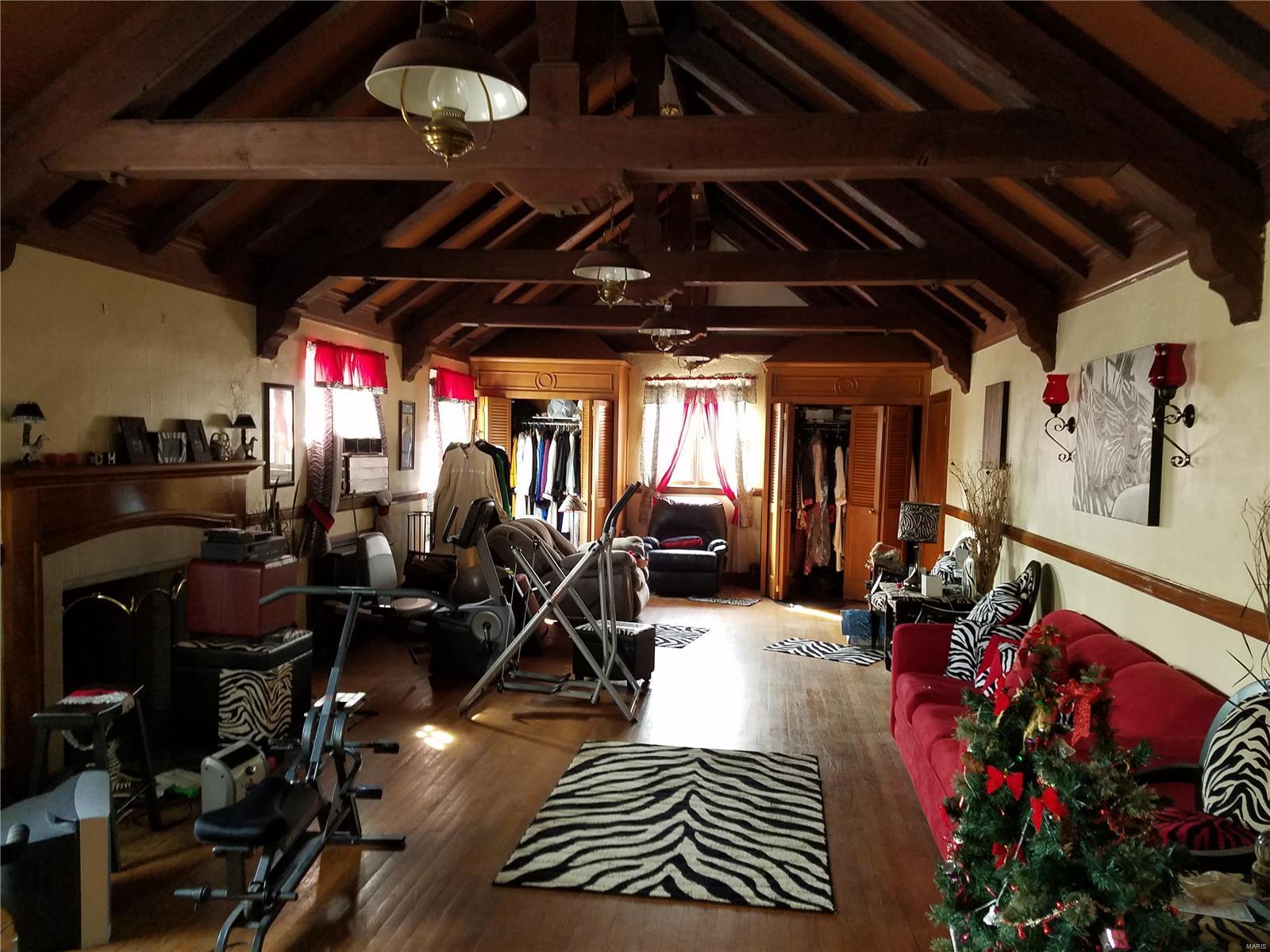 Richmond Heights - Commercial Sale