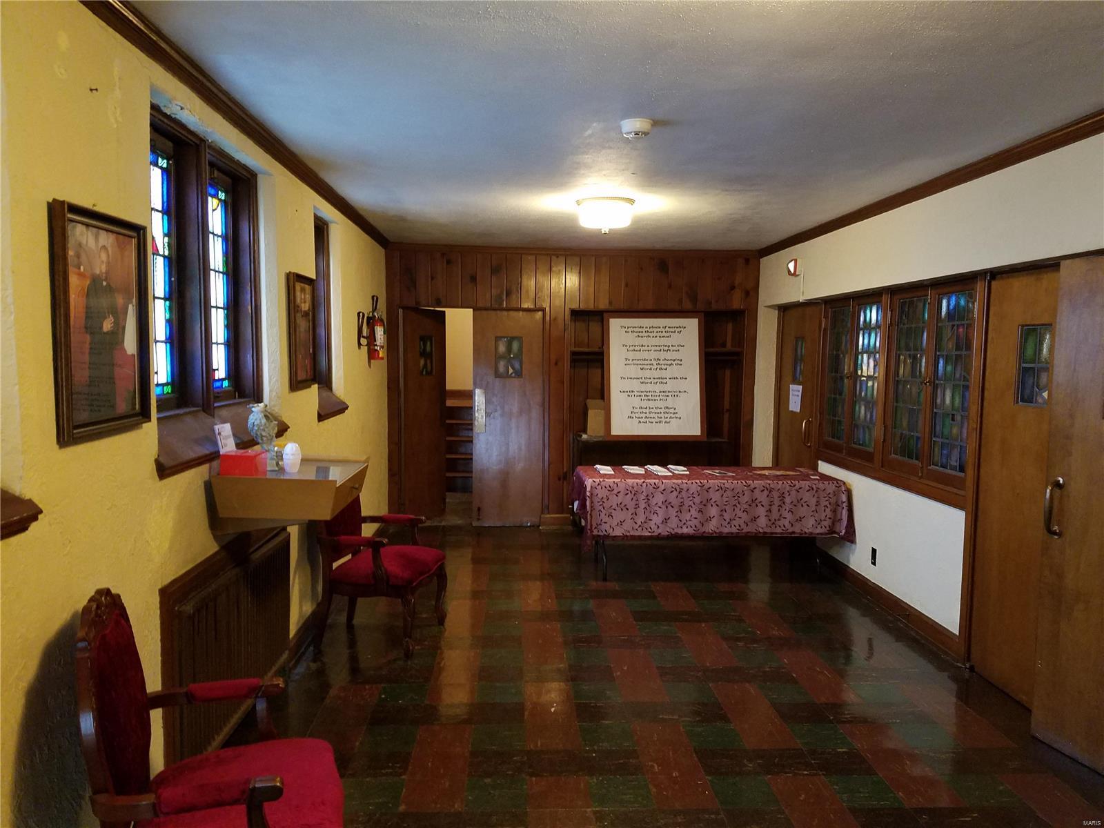 Richmond Heights - Commercial Sale