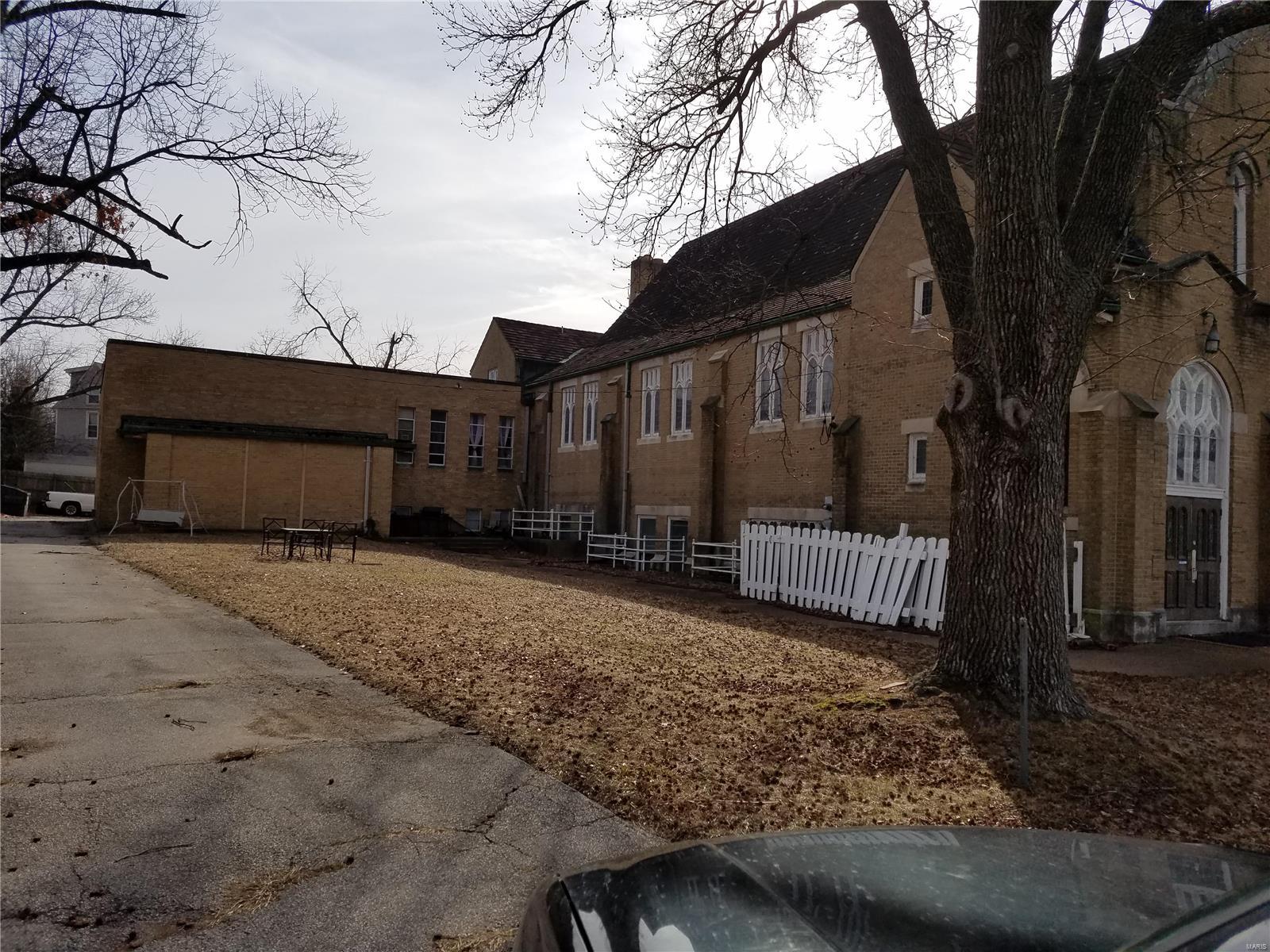 Richmond Heights - Commercial Sale