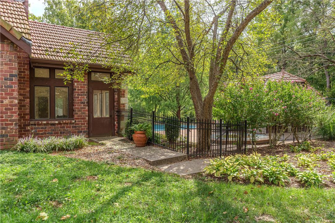 Village On Conway One - Residential