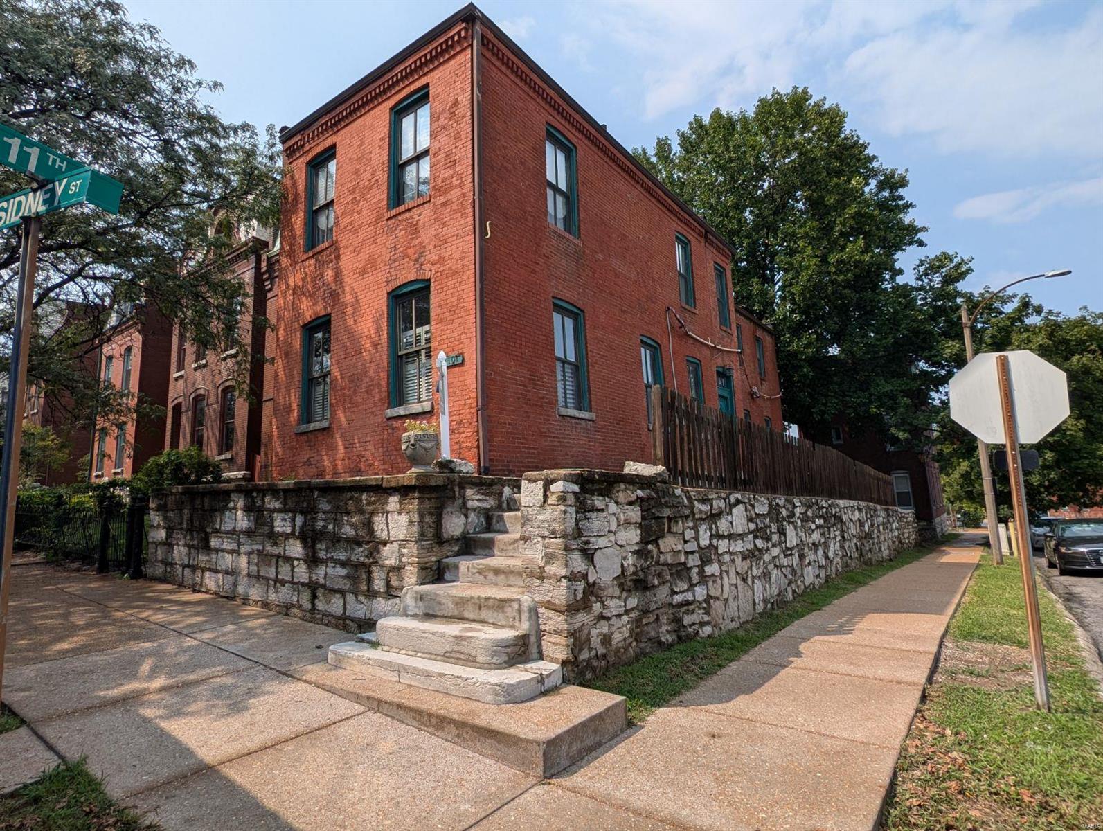 View St Louis, MO 63104 house