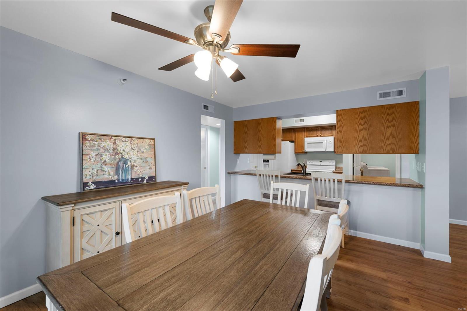 Whitehall Place Condo Ph - Residential