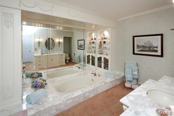 Bellerive Country Club Grounds - Residential