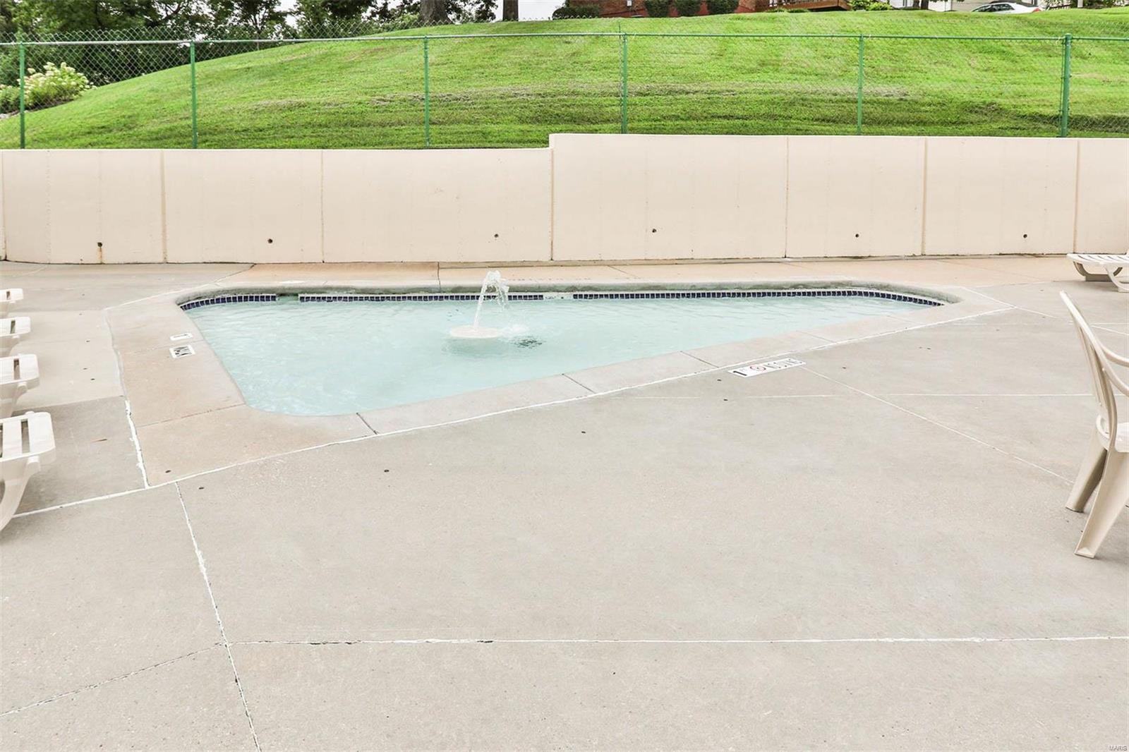 Brentwood Forest Condo Ph Six - Residential