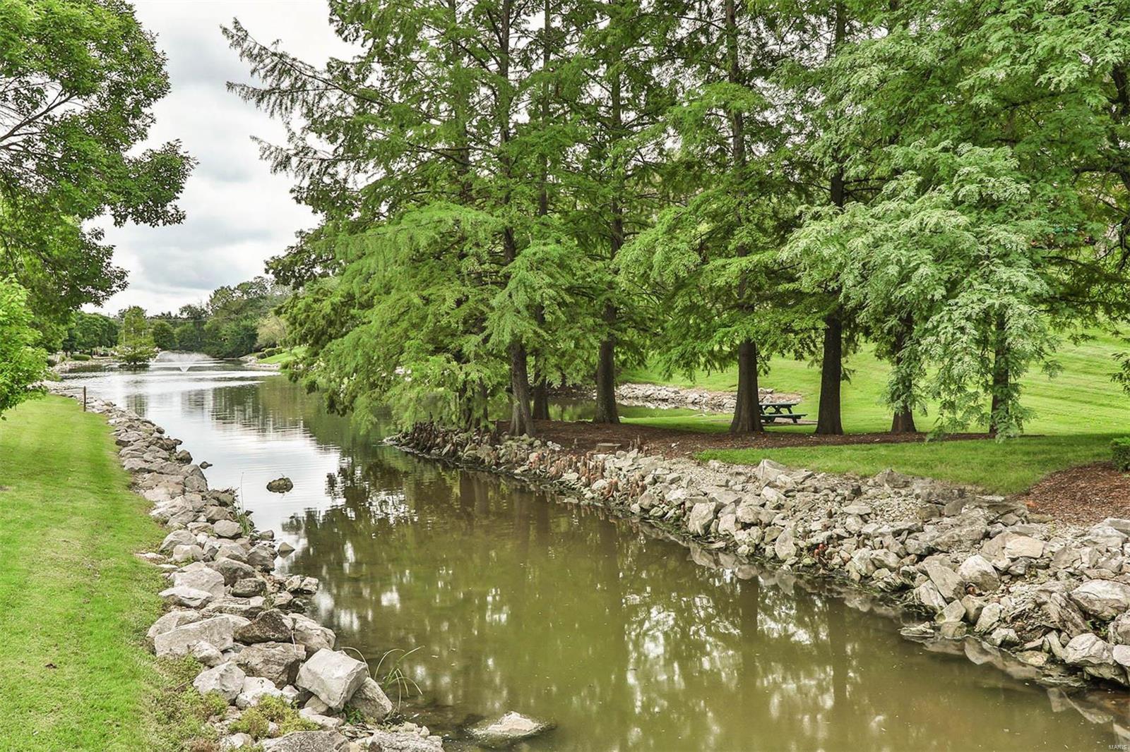 Brentwood Forest Condo Ph Six - Residential
