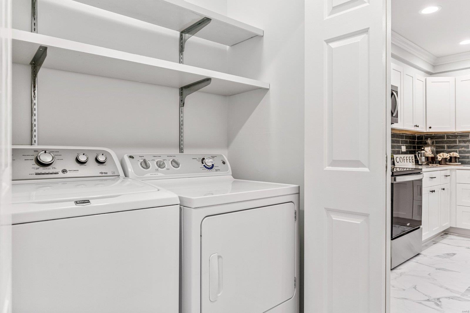 St Louis, Missouri 63141, United States, 2 Bedrooms Bedrooms, ,2 BathroomsBathrooms,Residential,Pending,45949