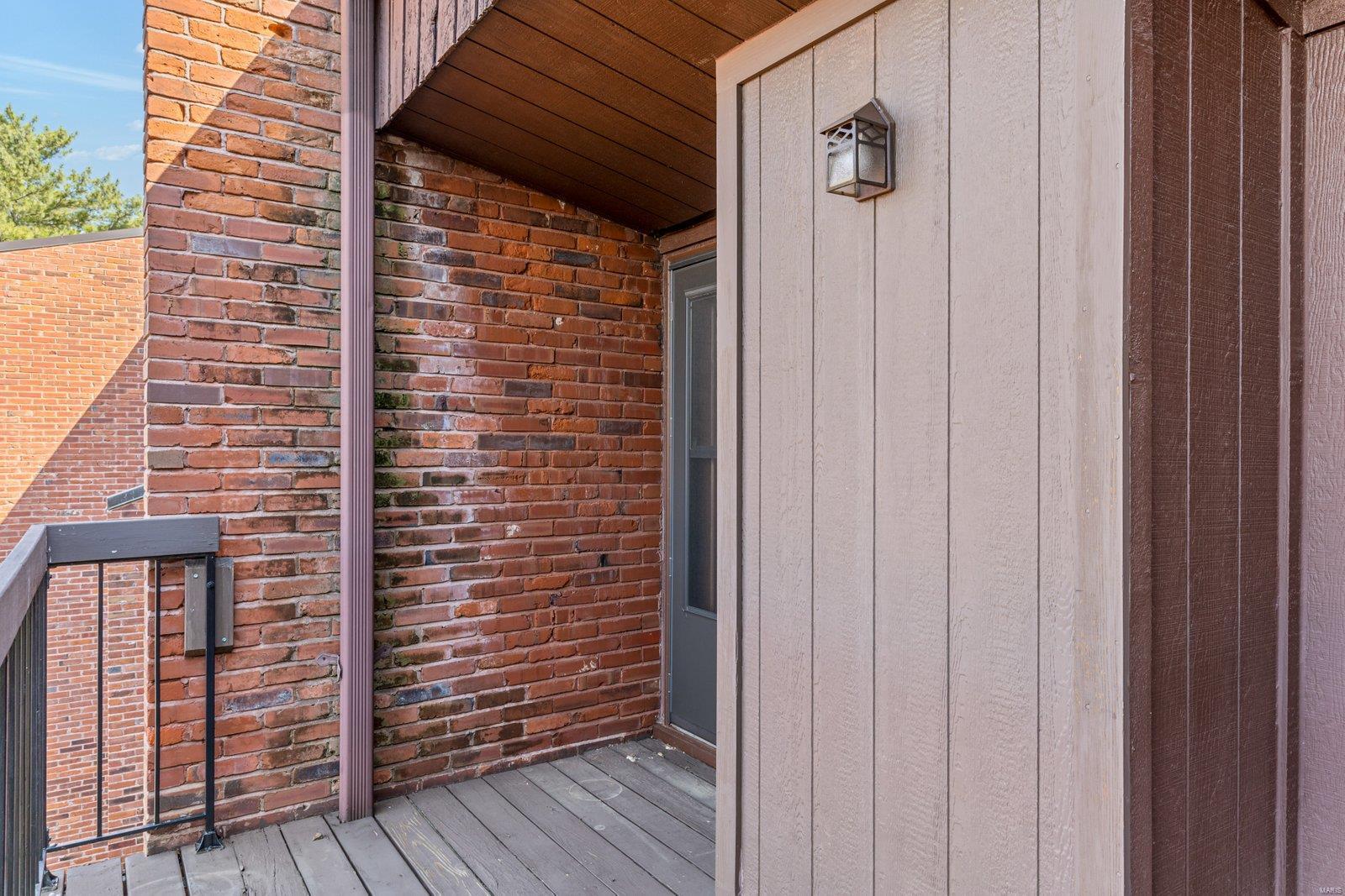 St Louis, Missouri 63141, United States, 2 Bedrooms Bedrooms, ,2 BathroomsBathrooms,Residential,Pending,45949