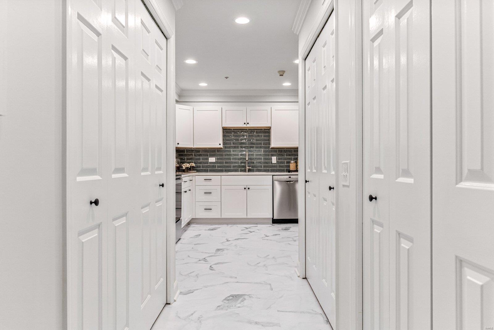 St Louis, Missouri 63141, United States, 2 Bedrooms Bedrooms, ,2 BathroomsBathrooms,Residential,Pending,45949