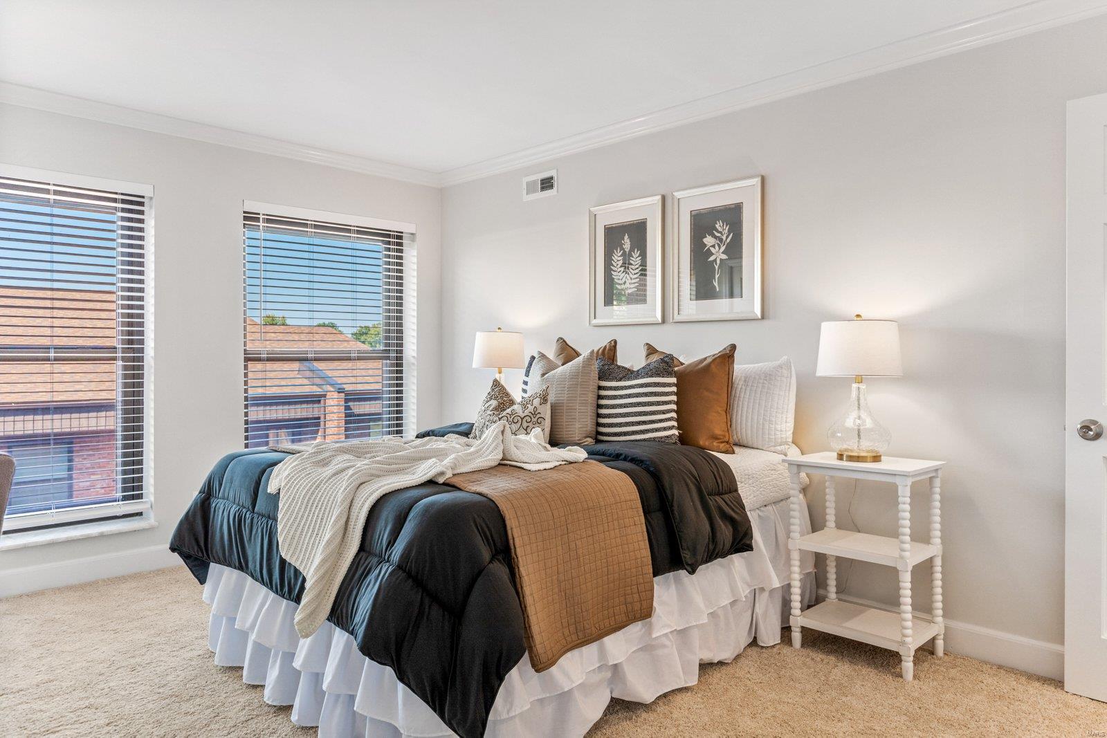 St Louis, Missouri 63141, United States, 2 Bedrooms Bedrooms, ,2 BathroomsBathrooms,Residential,Pending,45949