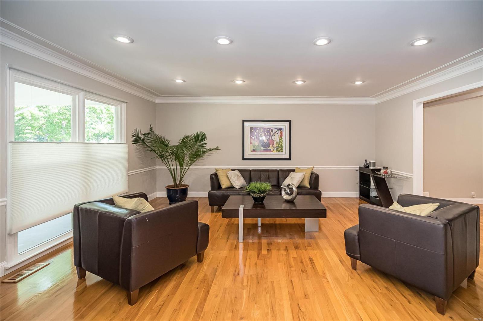 Ladue Trails Sec Of The Village Of - Residential