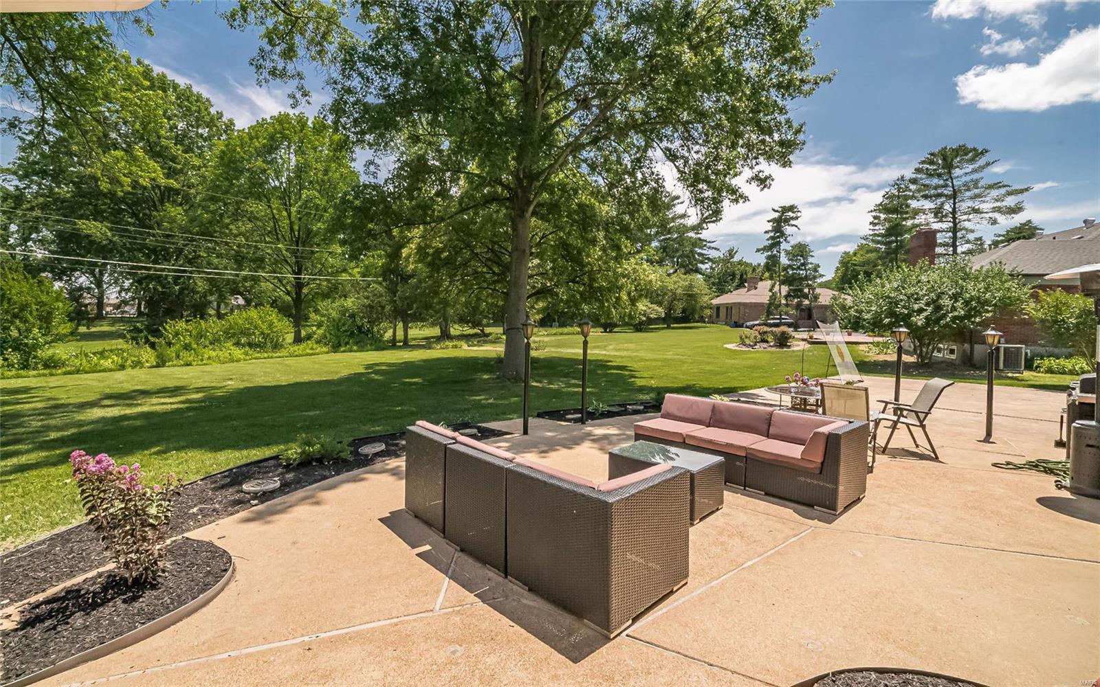Ladue Trails Sec Of The Village Of - Residential
