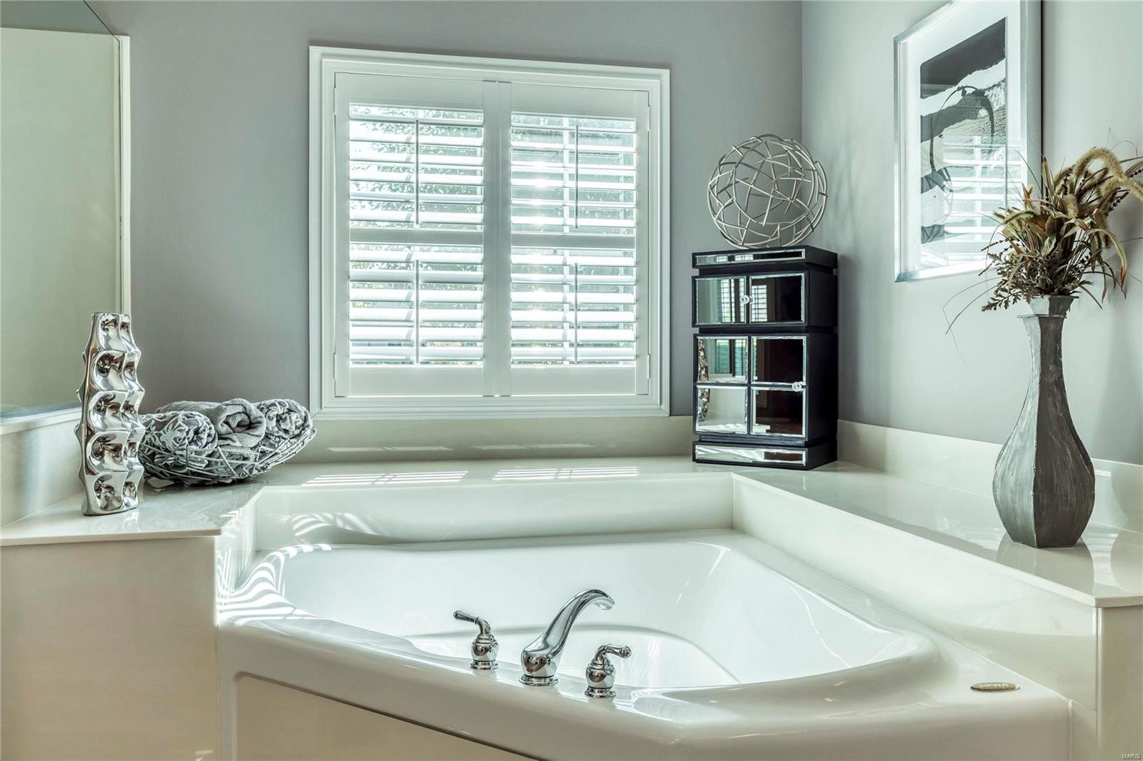 Seasons At Schoettler - Residential