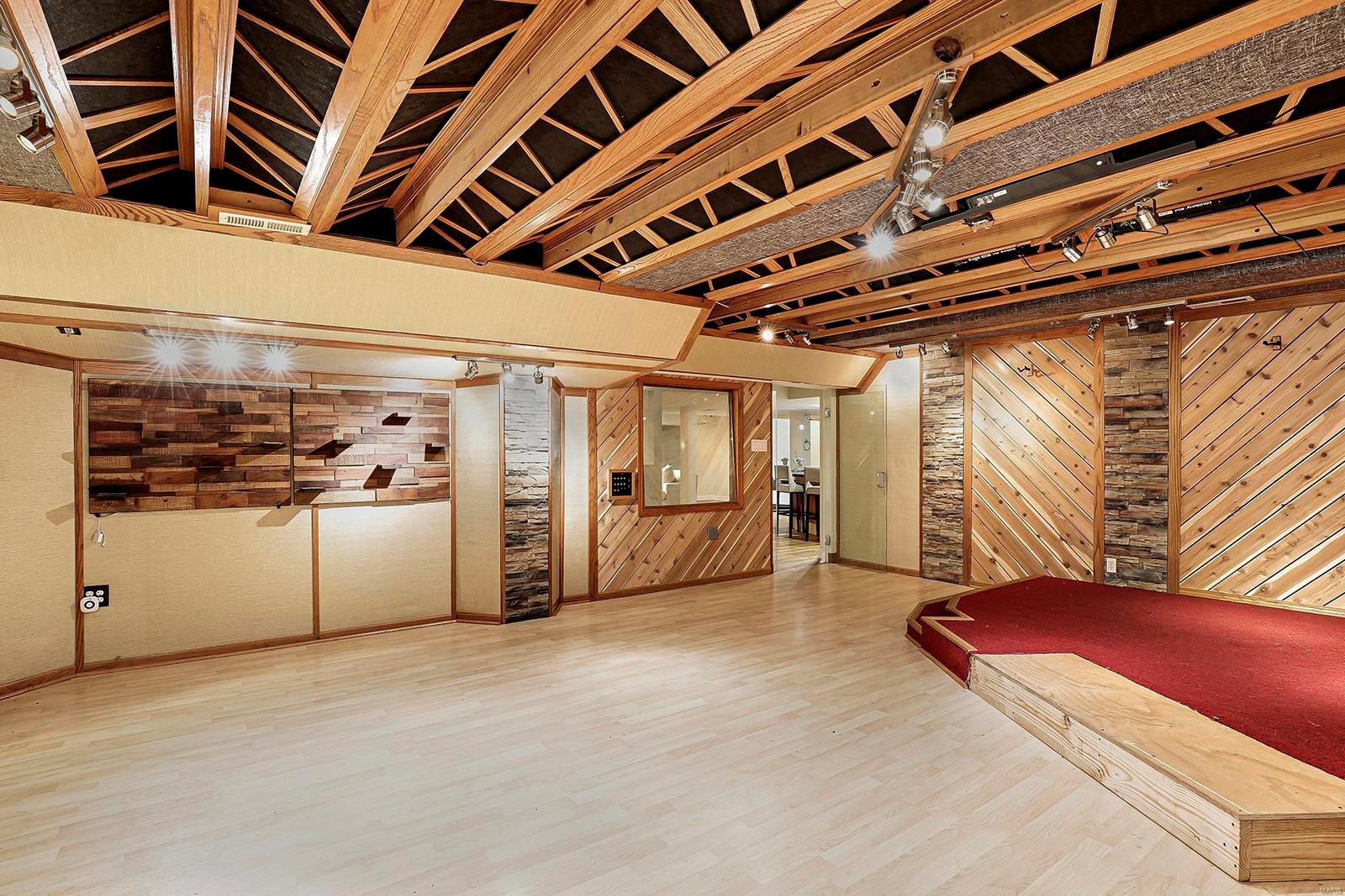 Ballas Courts - Residential