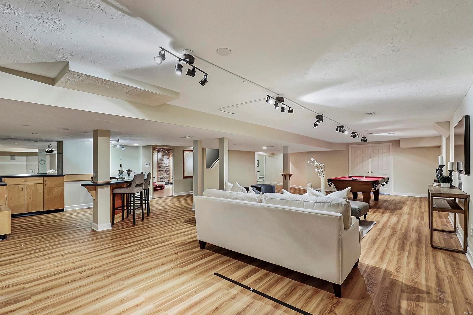 Ballas Courts - Residential