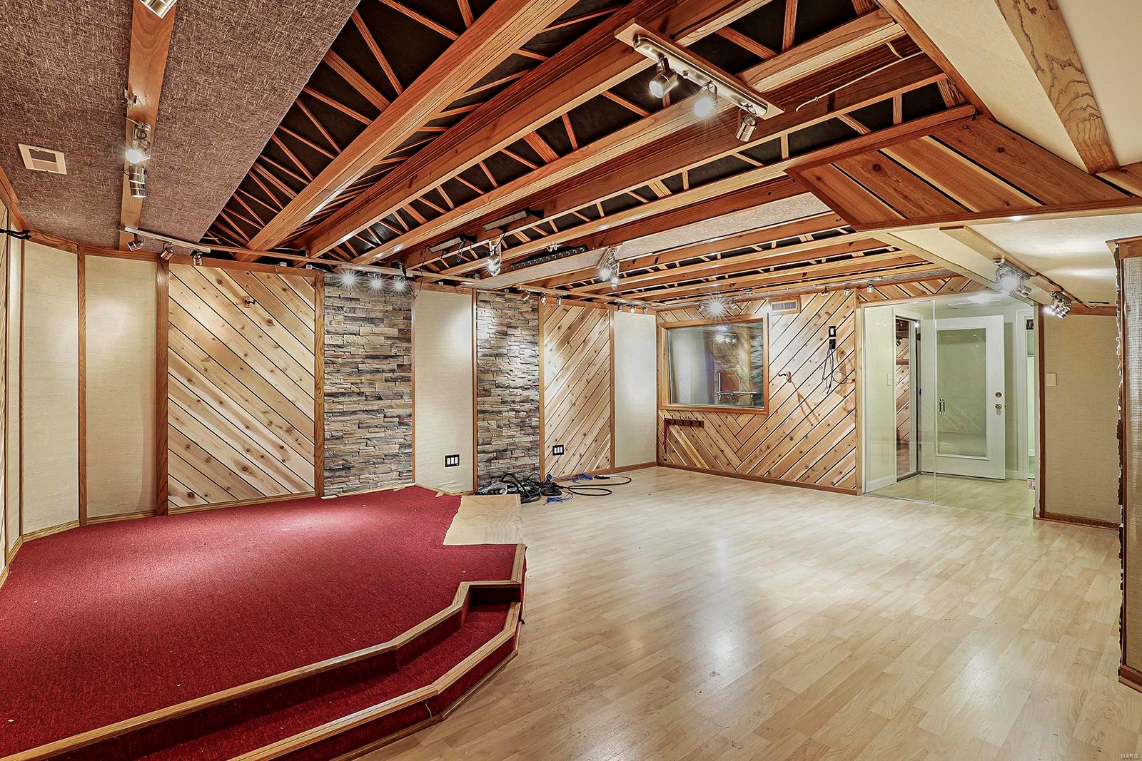 Ballas Courts - Residential