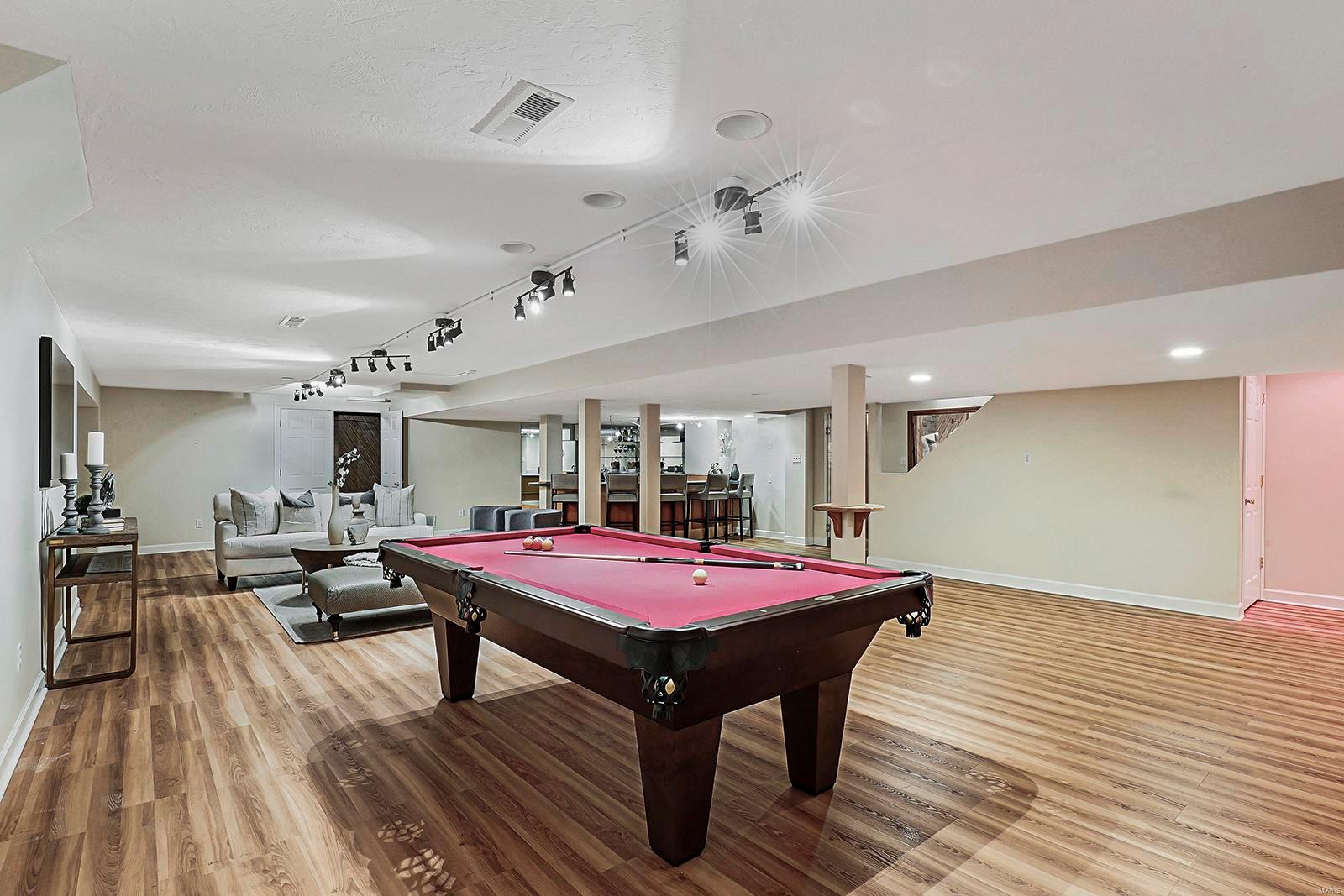 Ballas Courts - Residential