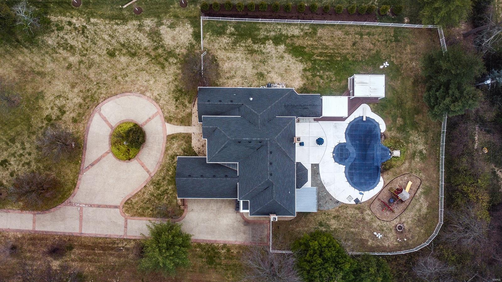 Ballas Courts - Residential