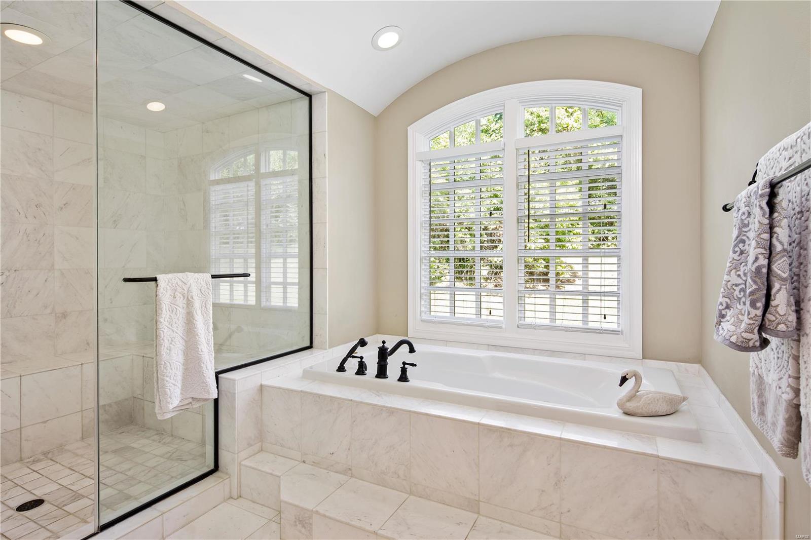 Ladue Lane - Residential