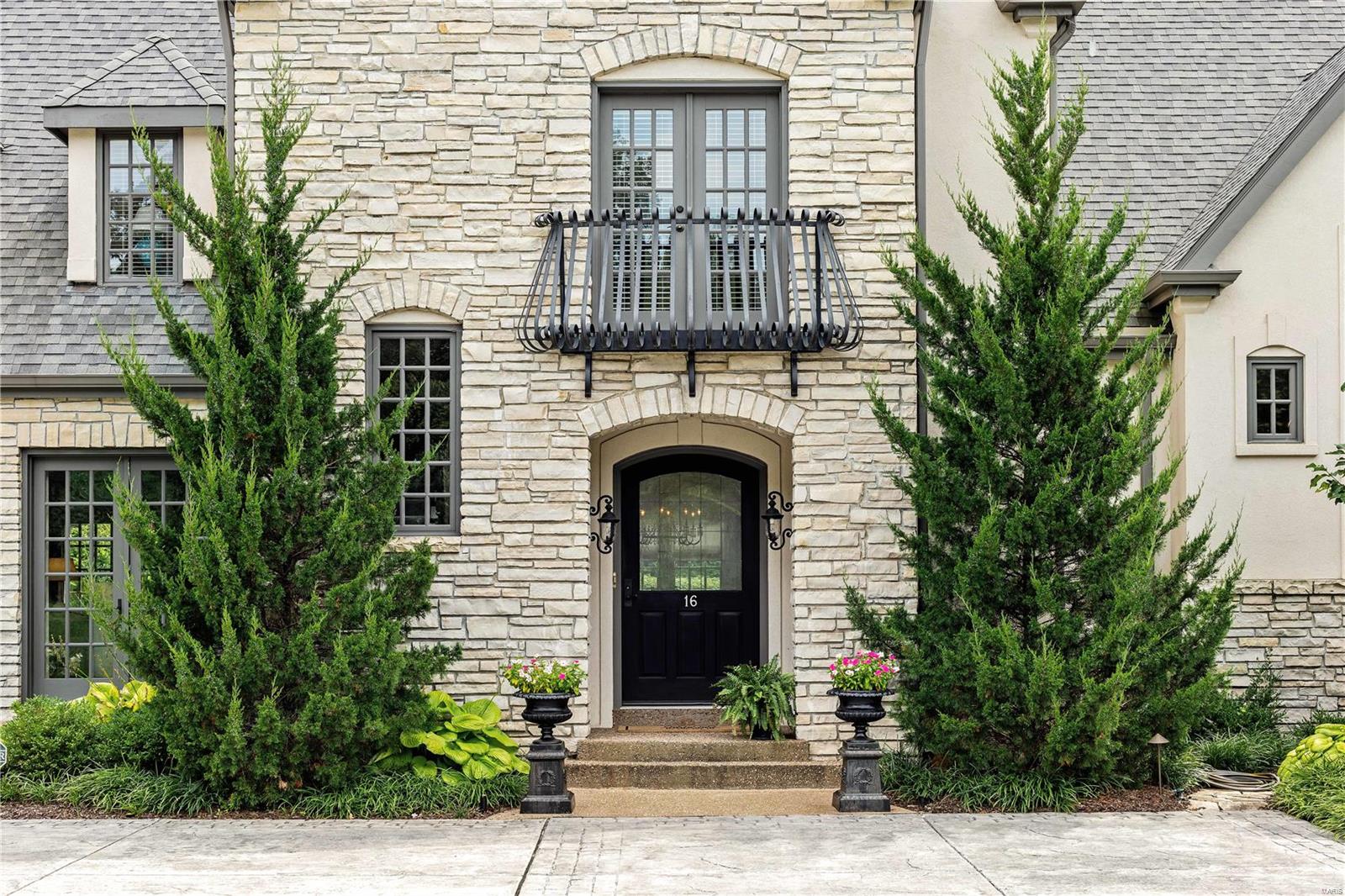 Ladue Lane - Residential