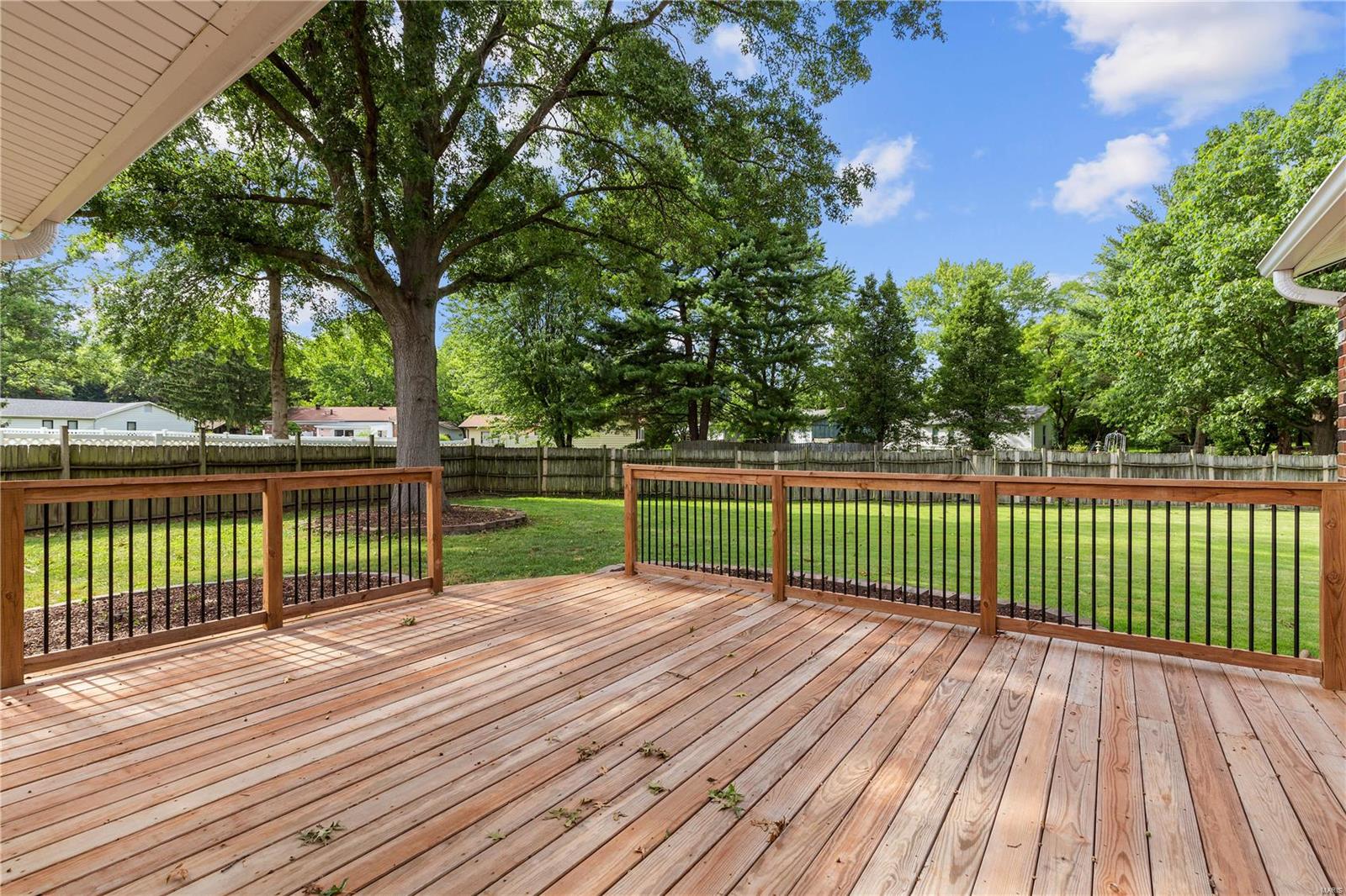 Mayer Wedgwood Green Pheasant Run - Residential