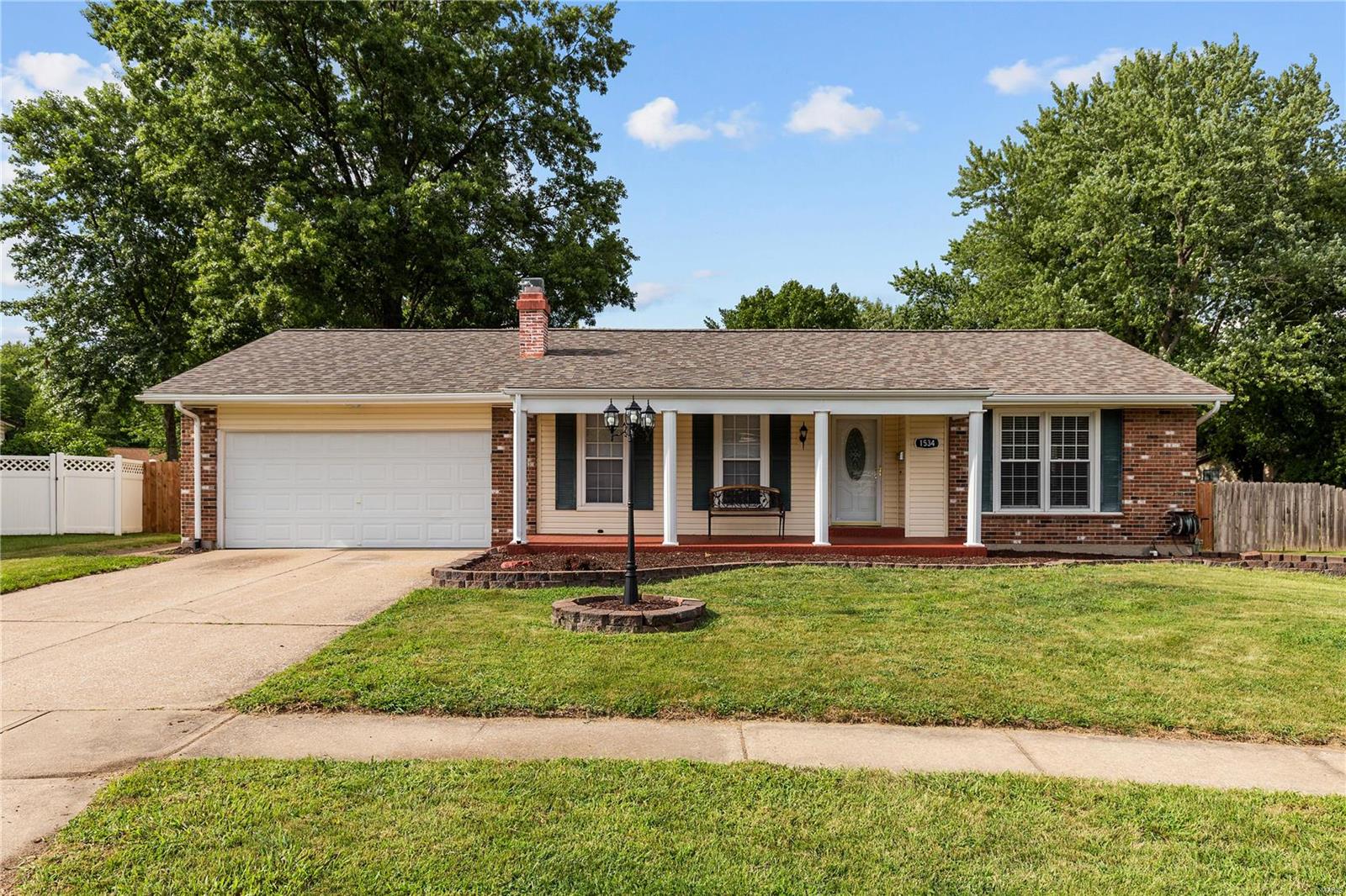 Mayer Wedgwood Green Pheasant Run - Residential