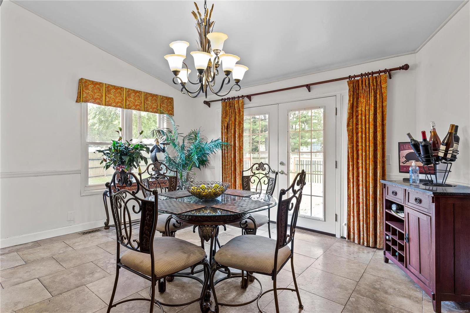 Mayer Wedgwood Green Pheasant Run - Residential