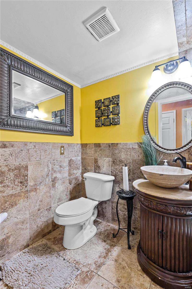 Mayer Wedgwood Green Pheasant Run - Residential