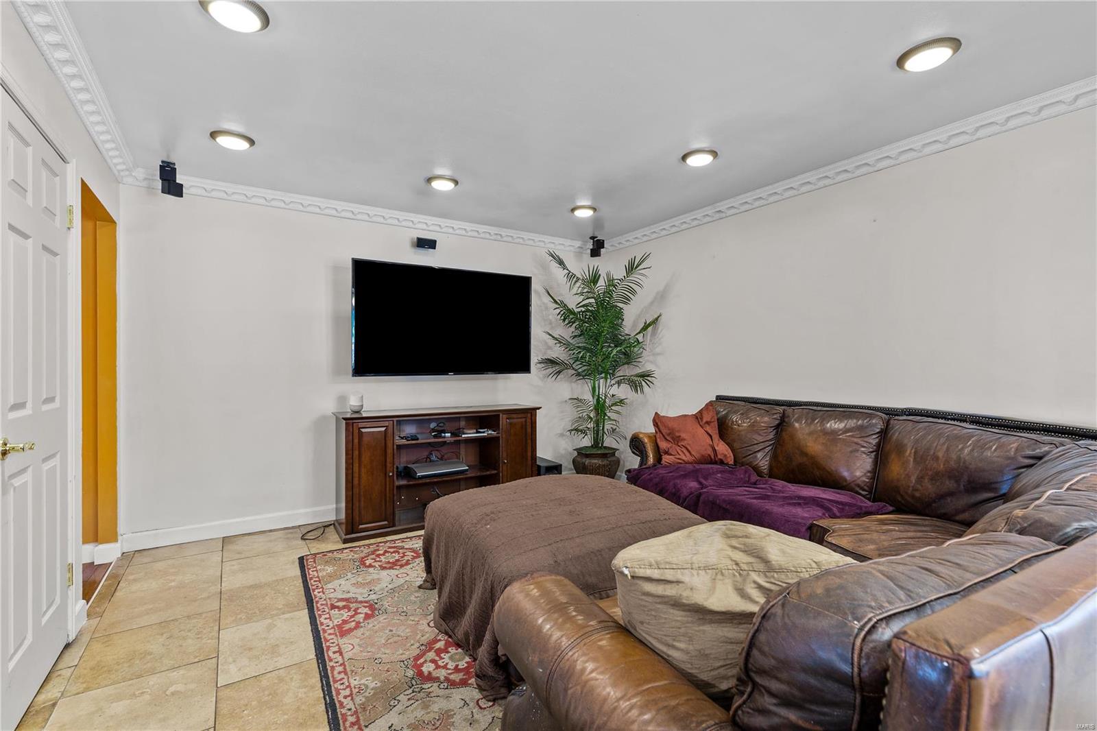 Mayer Wedgwood Green Pheasant Run - Residential