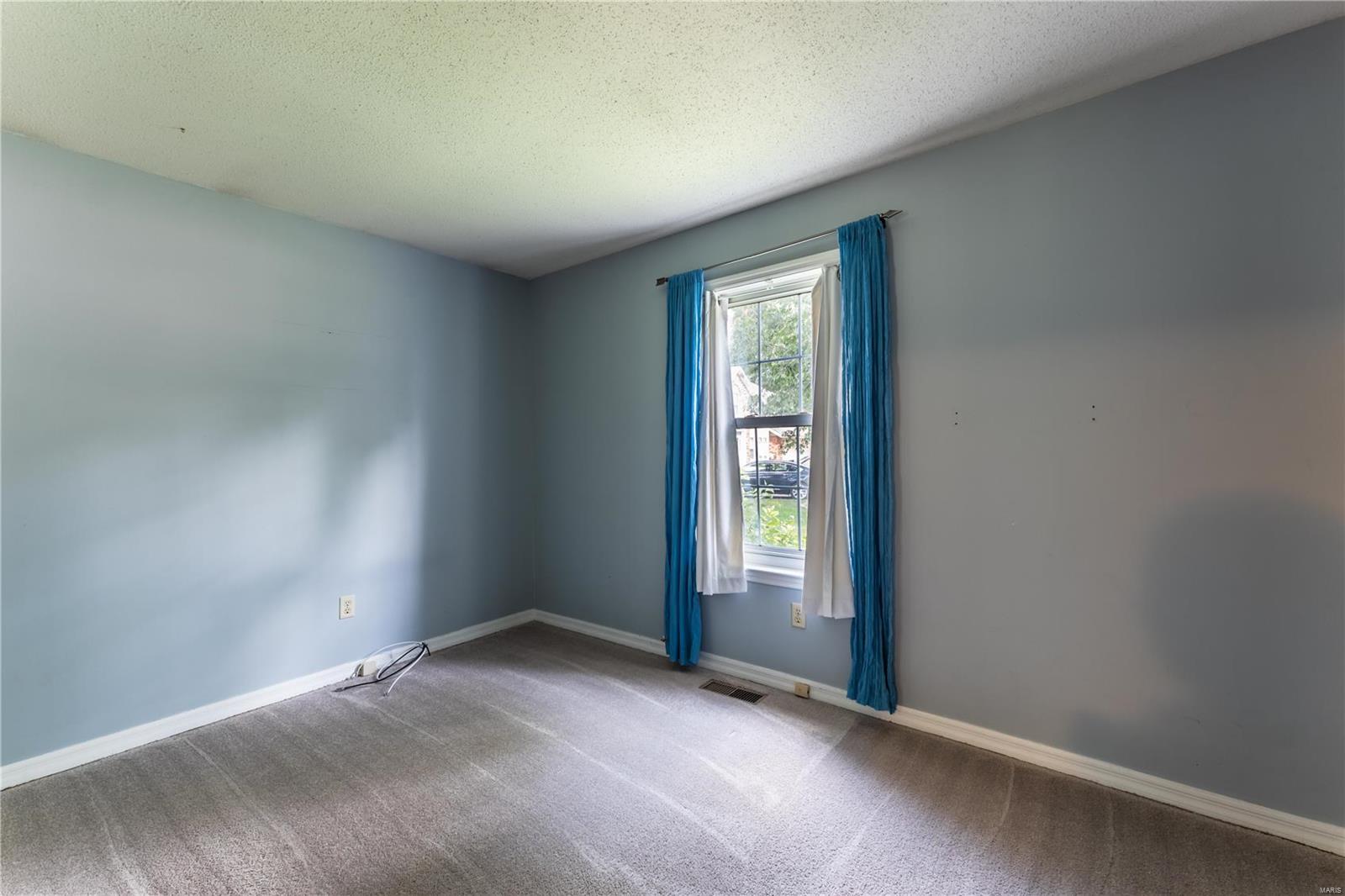 New England Village 2 - Residential