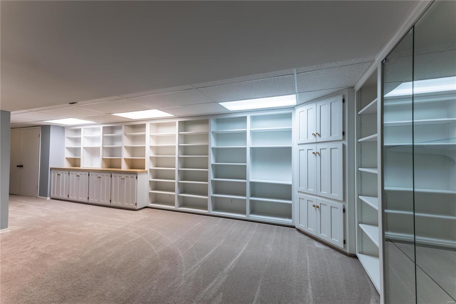 New England Village 2 - Residential