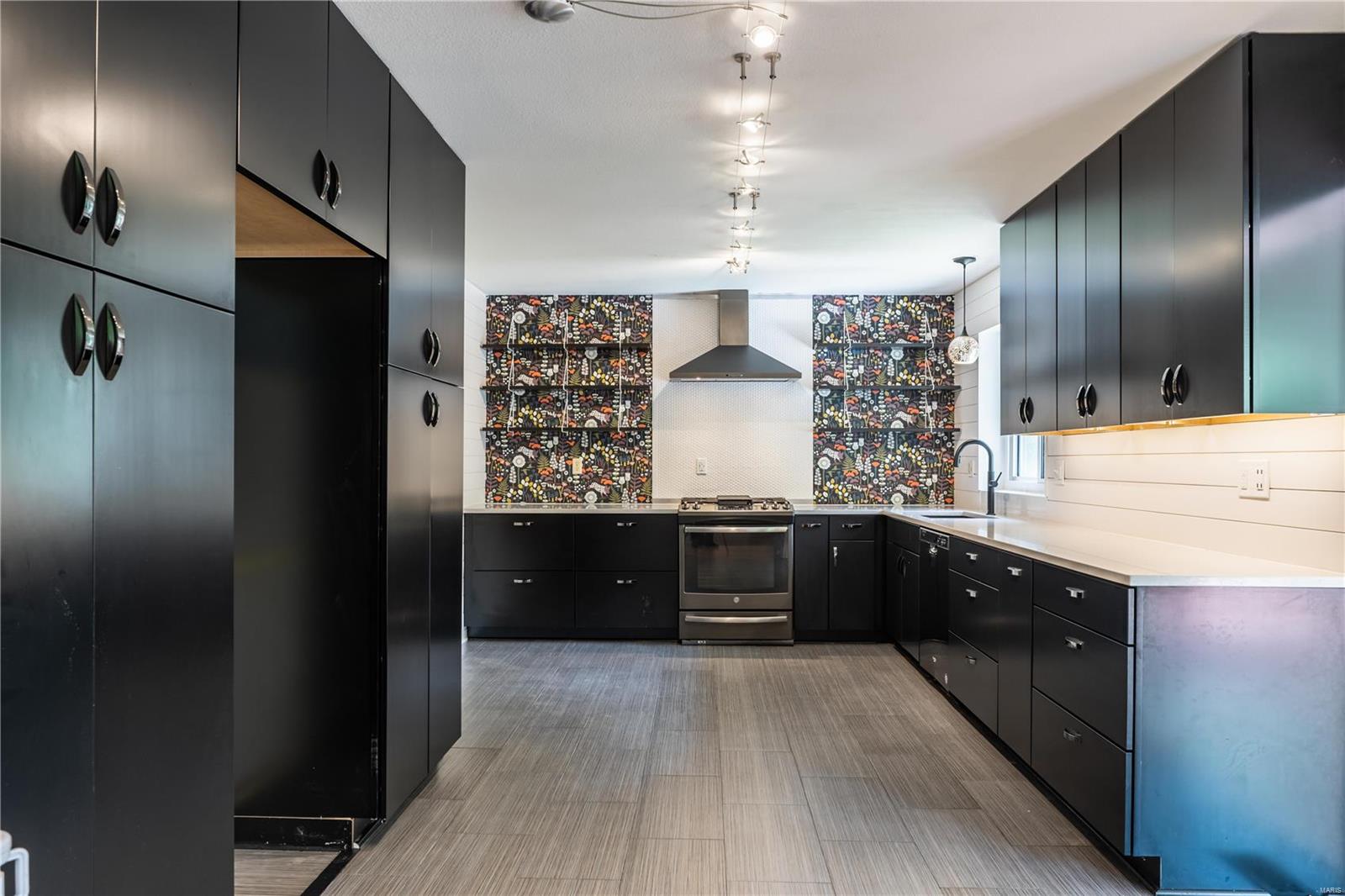 New England Village 2 - Residential