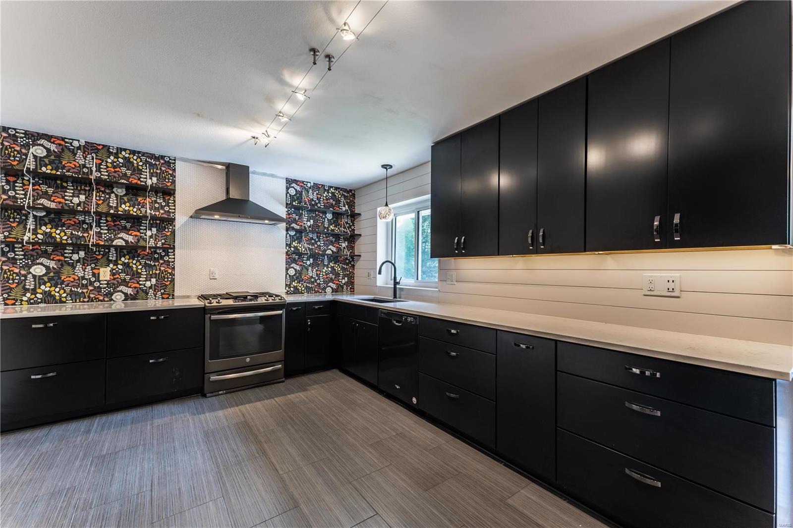 New England Village 2 - Residential