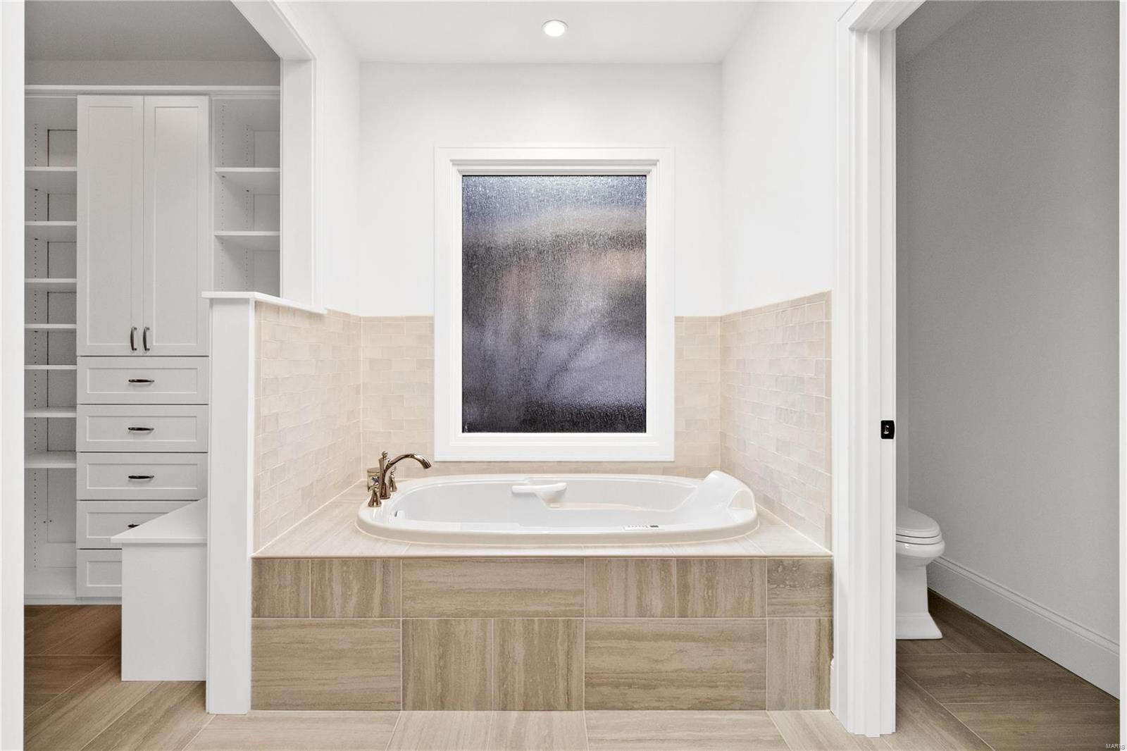 Willows Condo The - Residential