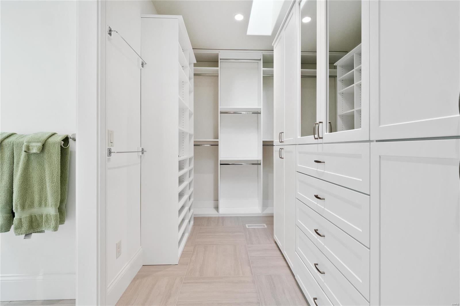 Willows Condo The - Residential