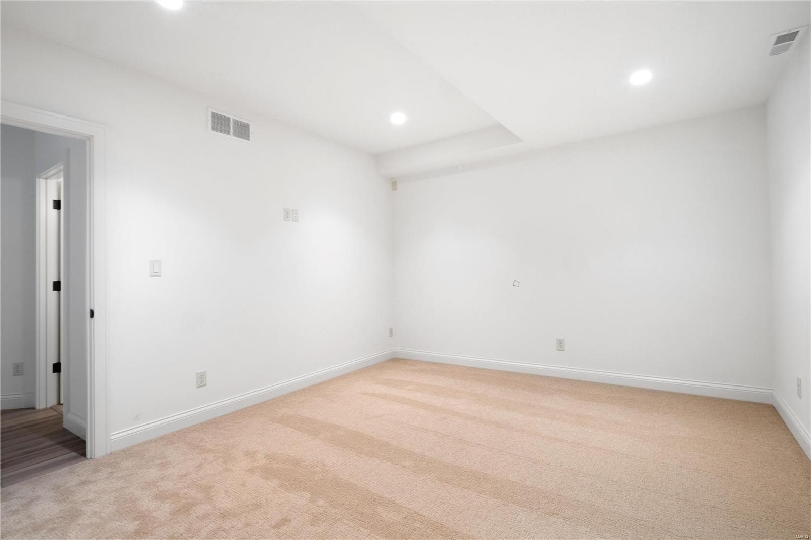 Willows Condo The - Residential