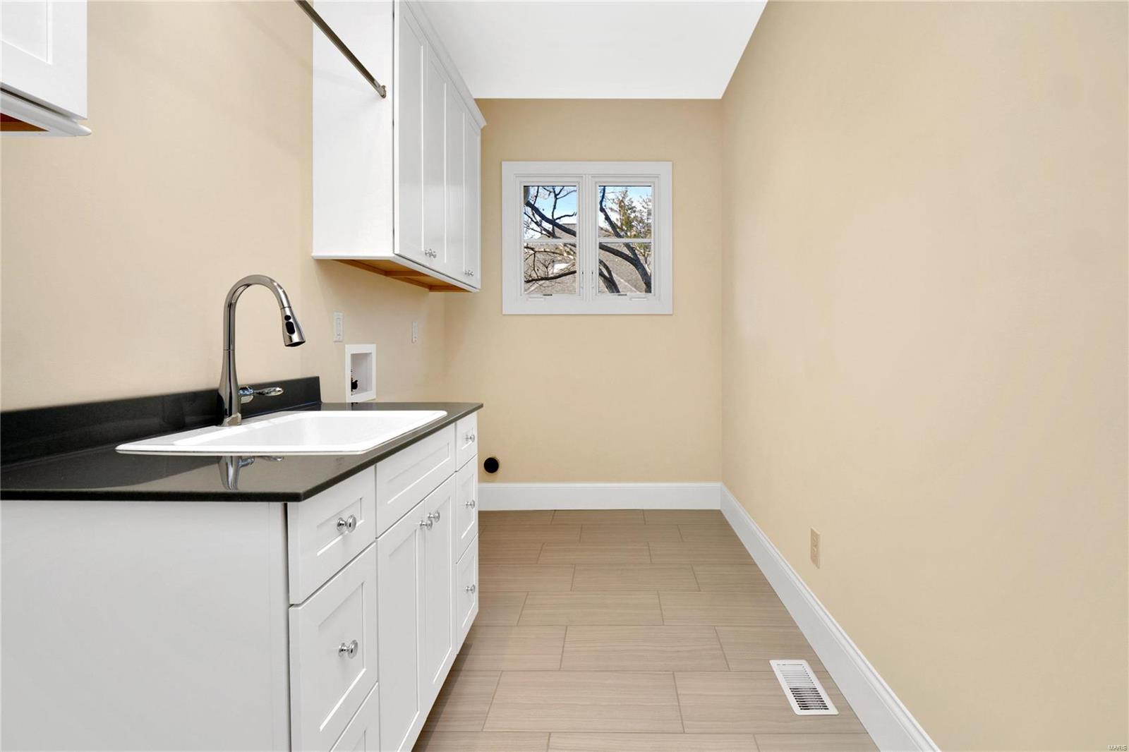 Willows Condo The - Residential