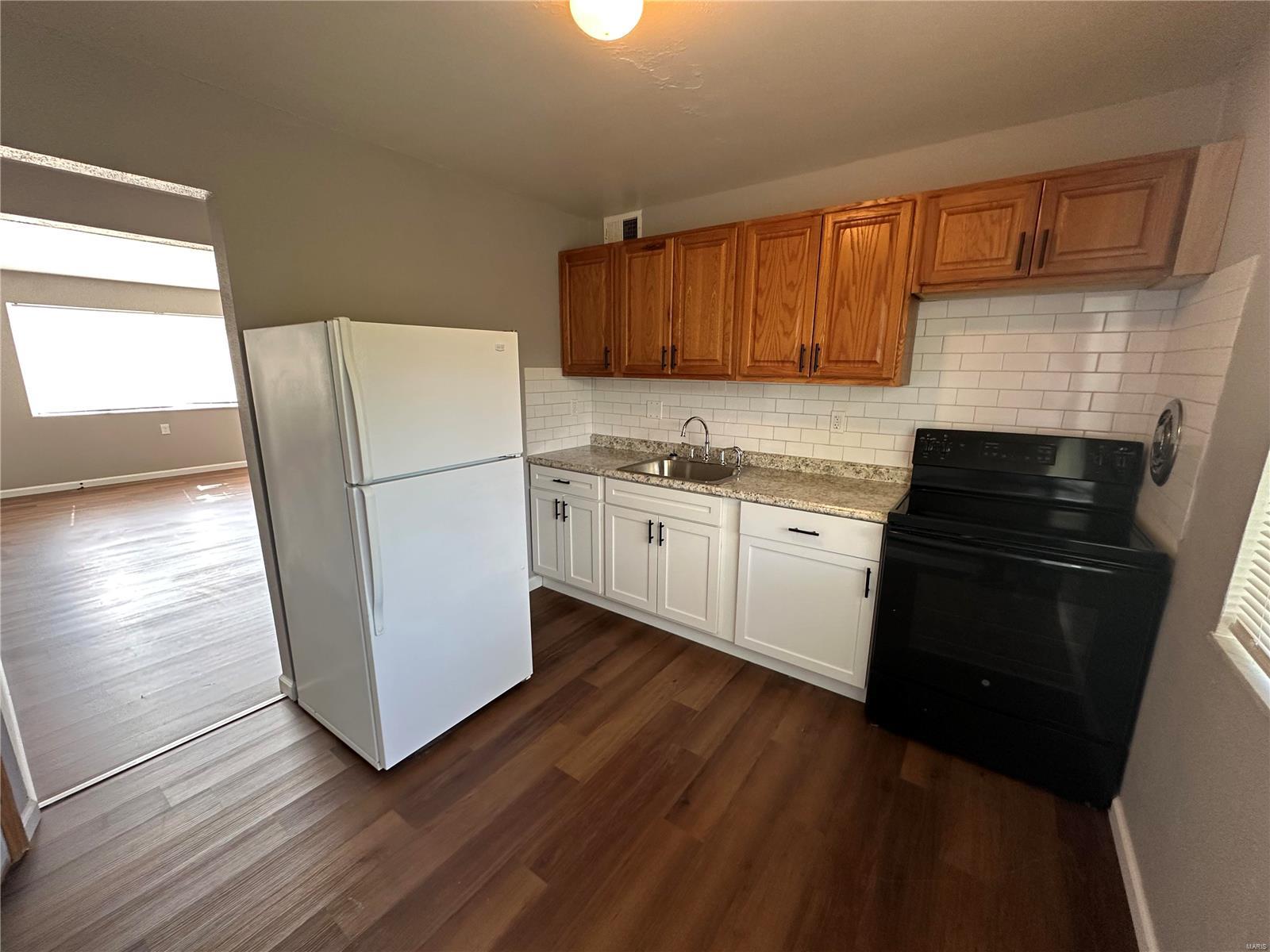 Florissant, Missouri 63031, United States, 2 Bedrooms Bedrooms, ,1 BathroomBathrooms,Residential,Active,36020